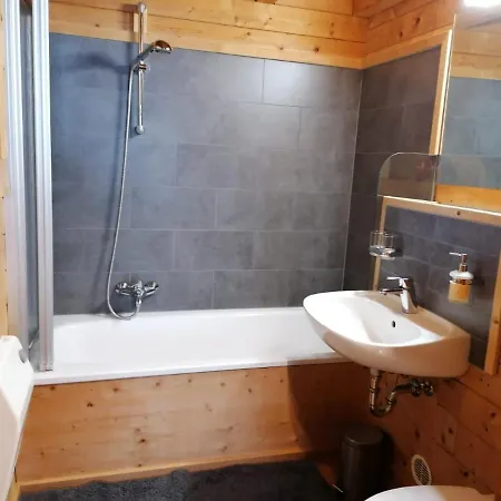 Gemuetliches Mit Holzofen Und Sauna * Hohentauern