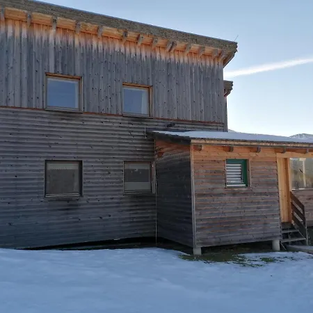 Gemuetliches Mit Holzofen Und Sauna Casa de Férias