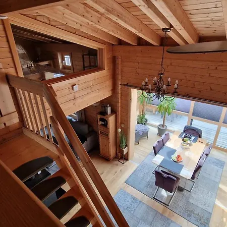 Gemuetliches Mit Holzofen Und Sauna *