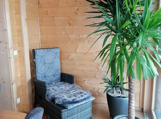 Gemuetliches Mit Holzofen Und Sauna